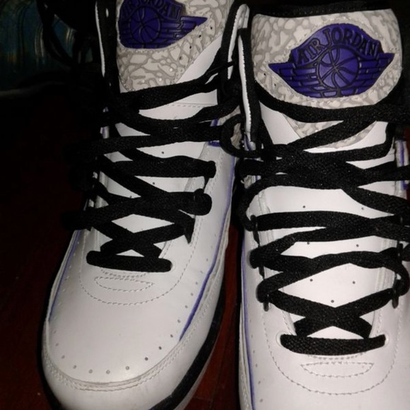 Shoes - Picture 4 of 8